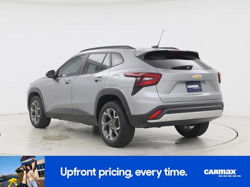 Gray 2024 Chevrolet Trax LT
