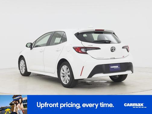 White 2025 Toyota Corolla Hatchback SE