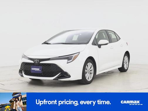 White 2025 Toyota Corolla Hatchback SE