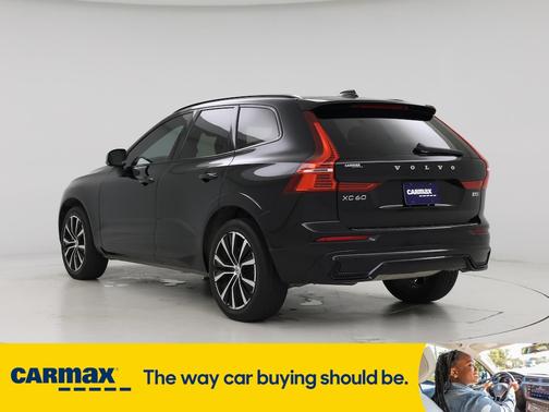 2023 Volvo XC60 B5 Ultimate Dark Theme