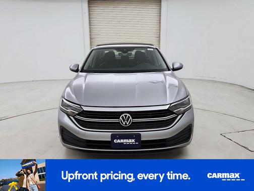 Silver 2024 Volkswagen Jetta SE