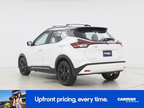 White 2023 Nissan Kicks SR