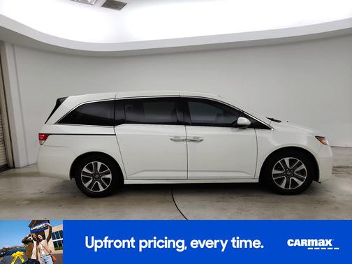White 2016 Honda Odyssey Touring Elite
