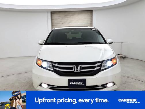 White 2016 Honda Odyssey Touring Elite