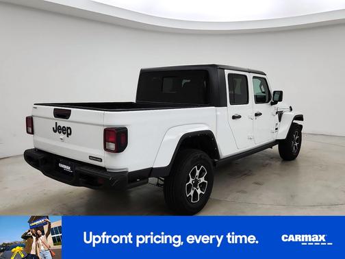 White 2023 Jeep Gladiator Freedom