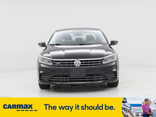 2017 Volkswagen Passat R-Line