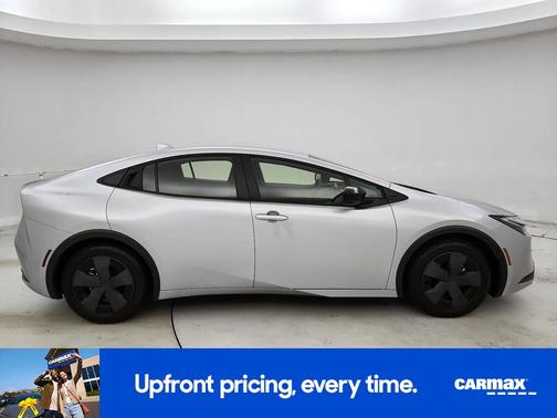 2025 Toyota Prius LE