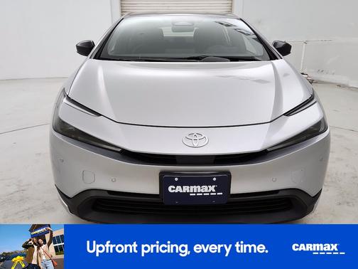 2025 Toyota Prius LE