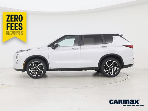 Gray 2024 Mitsubishi Outlander SE Black Edition