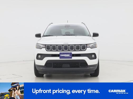 White 2022 Jeep Compass Latitude