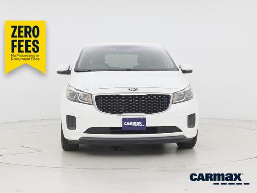 White 2017 Kia Sedona LX