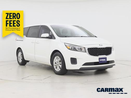 White 2017 Kia Sedona LX