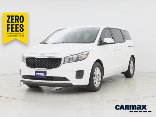 White 2017 Kia Sedona LX