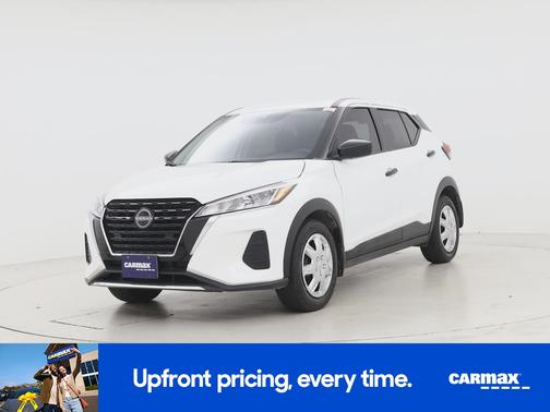 White 2024 Nissan Kicks S
