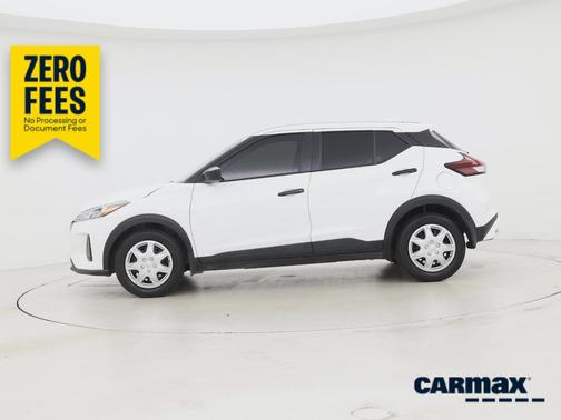 White 2024 Nissan Kicks S
