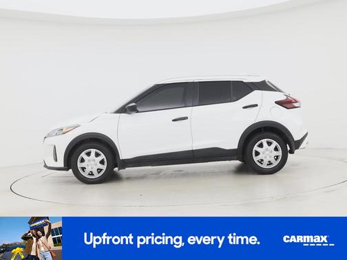 White 2024 Nissan Kicks S