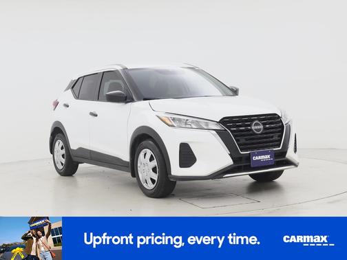 White 2024 Nissan Kicks S