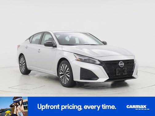 Silver 2024 Nissan Altima SV