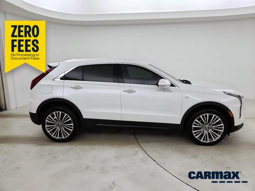 White 2025 Cadillac XT4 Premium Luxury