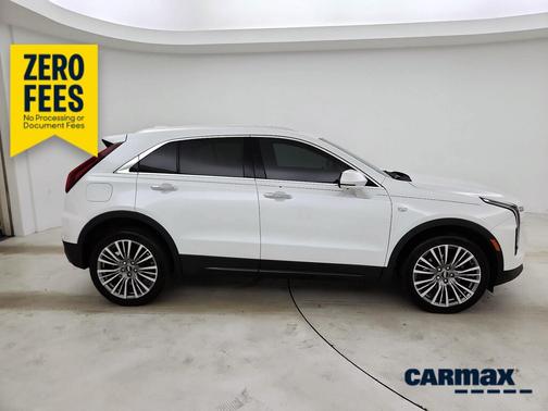 White 2025 Cadillac XT4 Premium Luxury