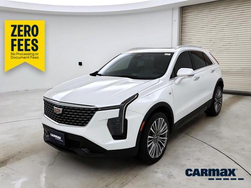 White 2025 Cadillac XT4 Premium Luxury