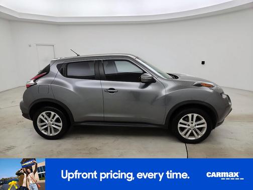 Gray 2017 Nissan Juke S