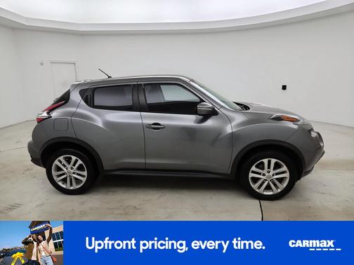 Gray 2017 Nissan Juke S