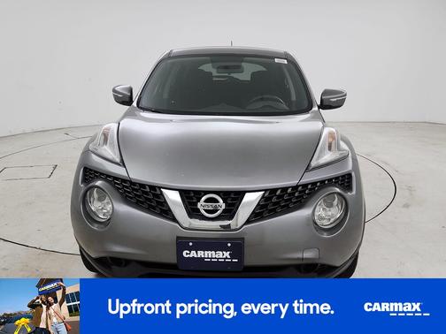 Gray 2017 Nissan Juke S