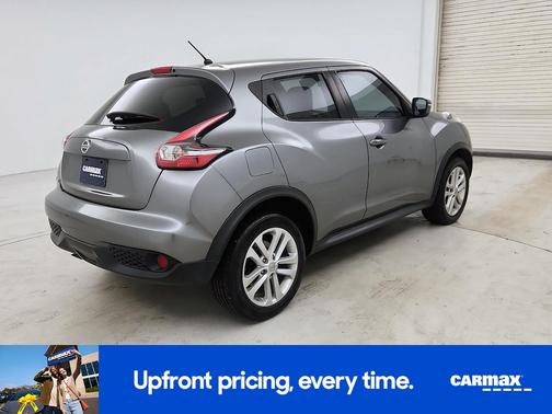 Gray 2017 Nissan Juke S