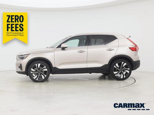 Tan 2023 Volvo XC40 B5 Plus Bright Theme