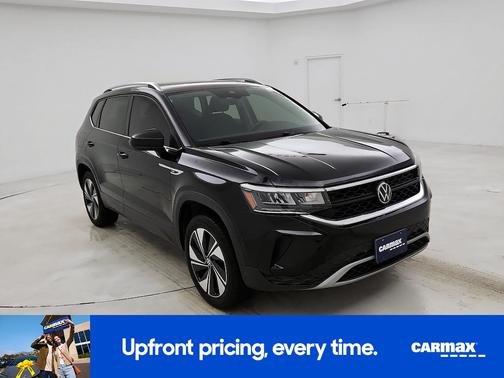 Black 2024 Volkswagen Taos SE
