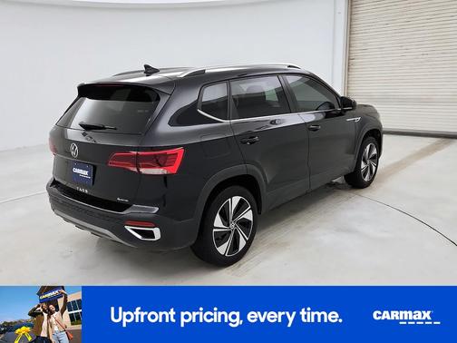 Black 2024 Volkswagen Taos SE