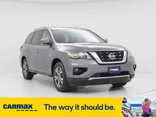 2019 Nissan Pathfinder SV