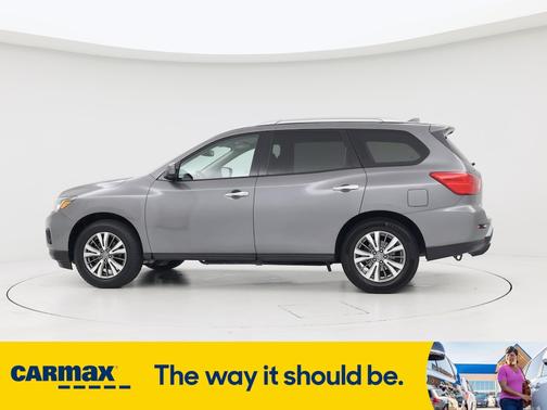 2019 Nissan Pathfinder SV