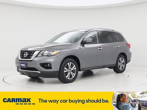 2019 Nissan Pathfinder SV