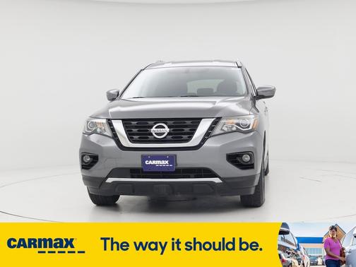2019 Nissan Pathfinder SV