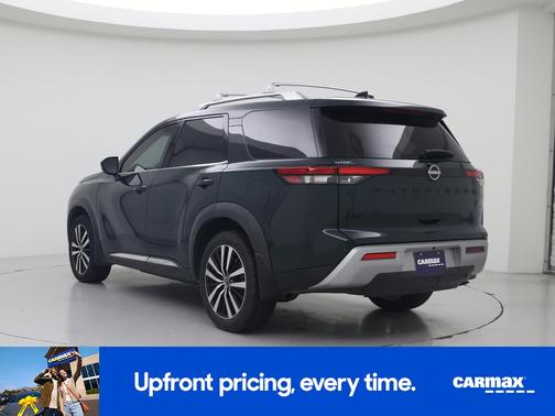 Green 2024 Nissan Pathfinder Platinum