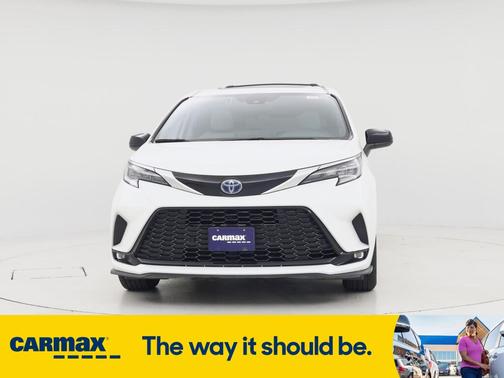 2022 Toyota Sienna XSE