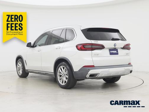 Pearl 2021 BMW X5 sDrive40i