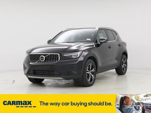 2025 Volvo XC40 B5 Core Bright Theme