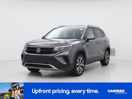 Gray 2024 Volkswagen Taos SE