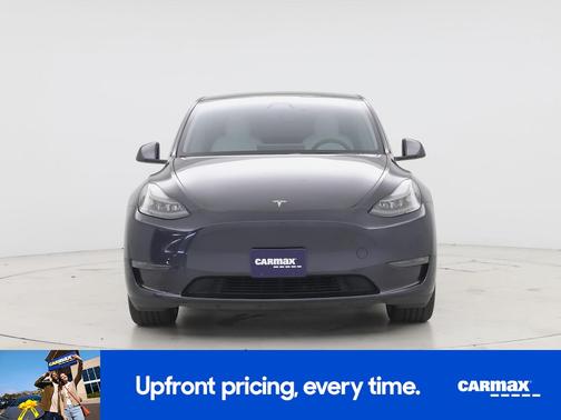 Gray 2024 Tesla Model Y Long Range