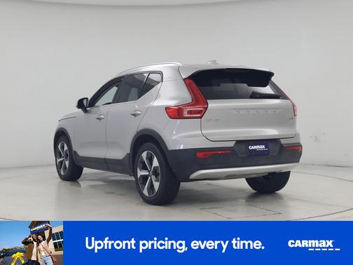 2023 Volvo XC40 B5 Plus Bright Theme