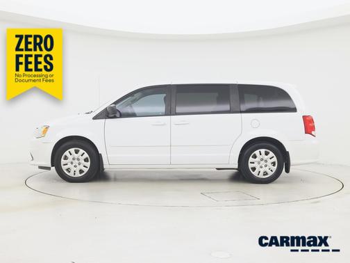 White 2017 Dodge Grand Caravan SE