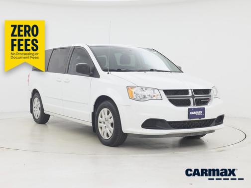 White 2017 Dodge Grand Caravan SE