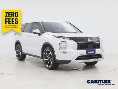 Silver 2024 Mitsubishi Outlander SE
