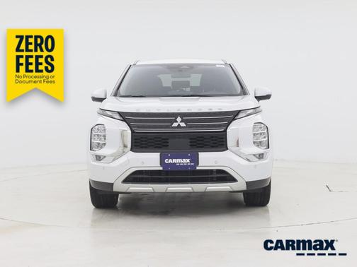 Silver 2024 Mitsubishi Outlander SE