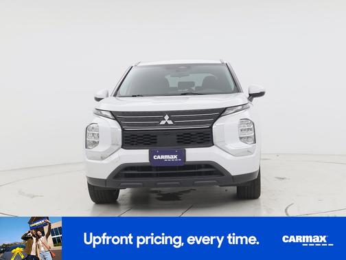 Silver 2022 Mitsubishi Outlander ES