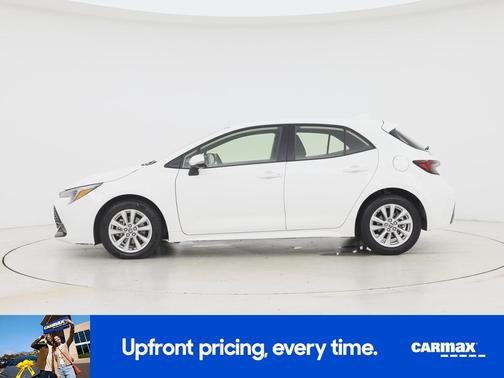 White 2025 Toyota Corolla Hatchback SE