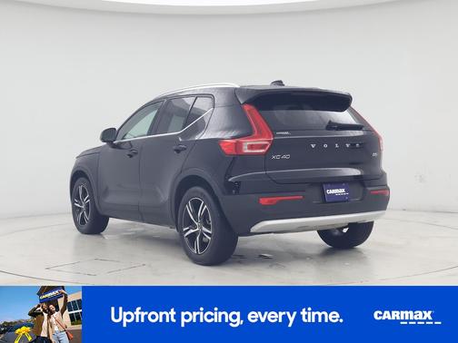 2025 Volvo XC40 B5 Core Bright Theme
